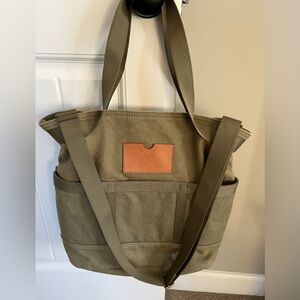 Madewell Camden tote in Olive